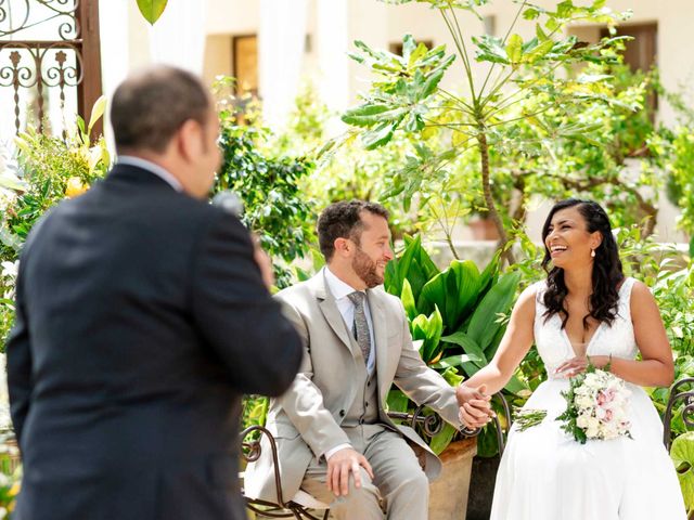 La boda de Tomás y Viviana en San Juan De Alicante, Alicante 52