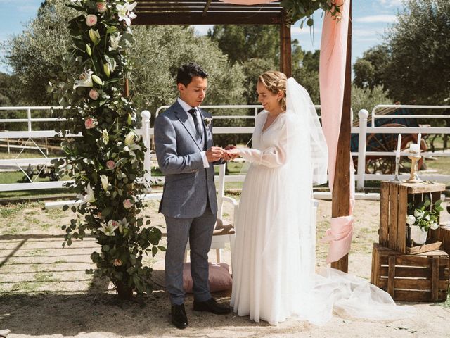La boda de Julián  y Iris  en Navalagamella, Madrid 2