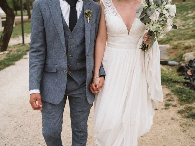 La boda de Julián  y Iris  en Navalagamella, Madrid 5
