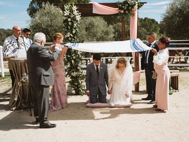 La boda de Julián  y Iris  en Navalagamella, Madrid 10