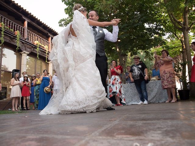 La boda de Alberto y Demelsa en Paredes De Nava, Palencia 58