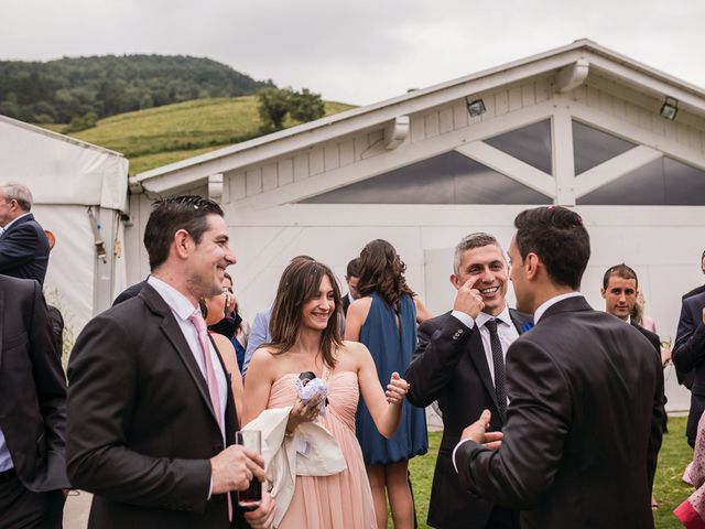 La boda de Miguel y Natalia en Quejana, Álava 25