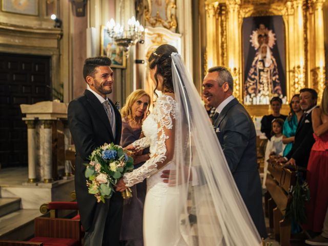 La boda de Cristofer y Melany en Cuenca, Cuenca 14