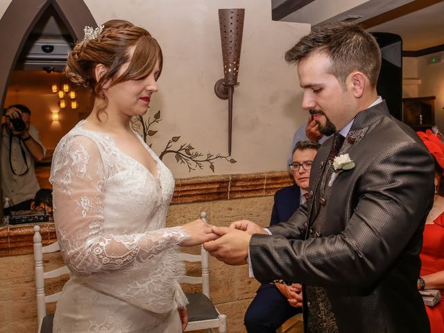 La boda de Rubén y Andrea en Talamanca Del Jarama, Madrid 180