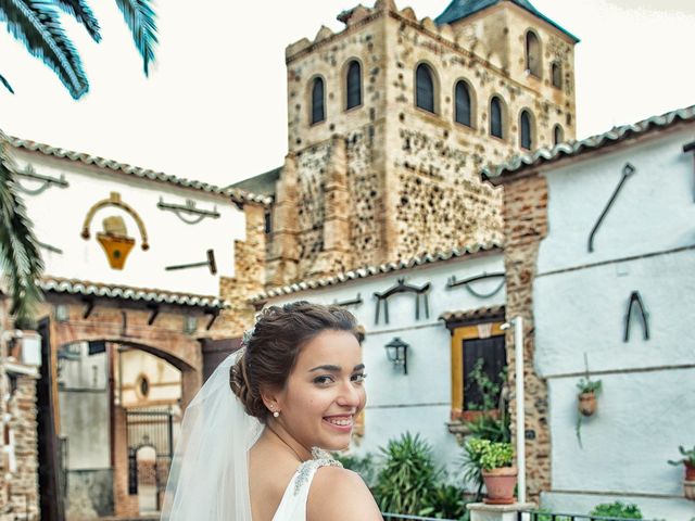 La boda de Isidro y Paloma en Moral De Calatrava, Ciudad Real 24