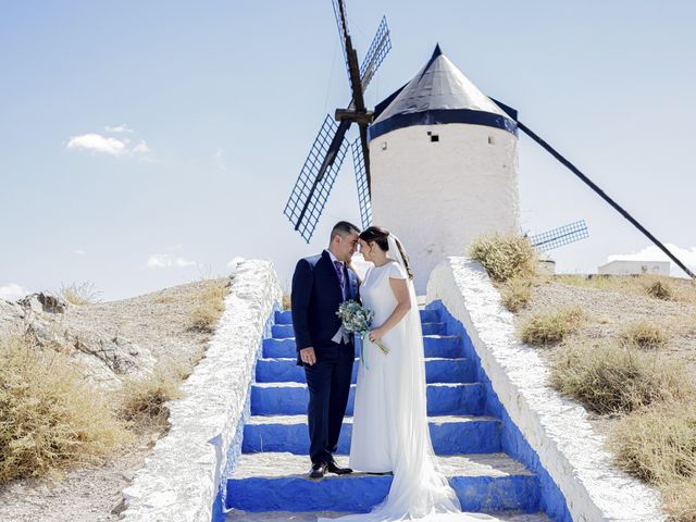 La boda de Miguel Ángel y Inmaculada en Consuegra, Toledo 111