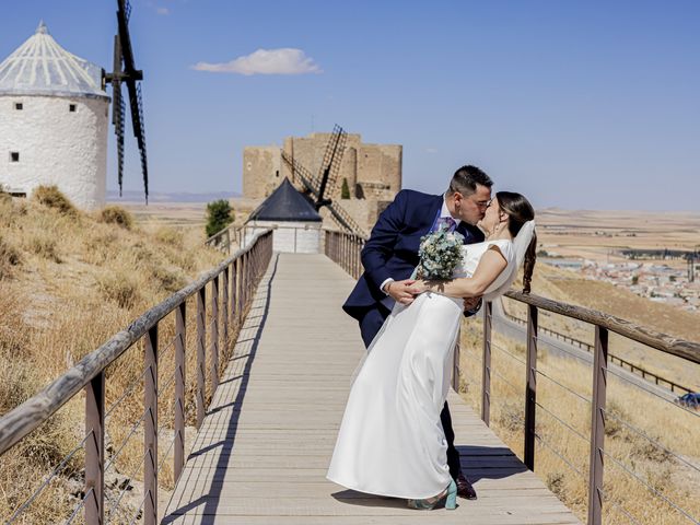 La boda de Miguel Ángel y Inmaculada en Consuegra, Toledo 114