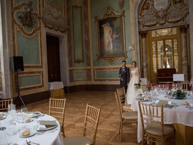 La boda de Carlos y Amparo en Madrid, Madrid 24