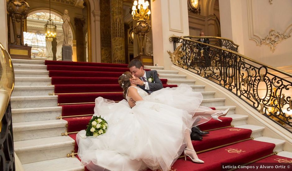 La boda de Carlos y Amparo en Madrid, Madrid