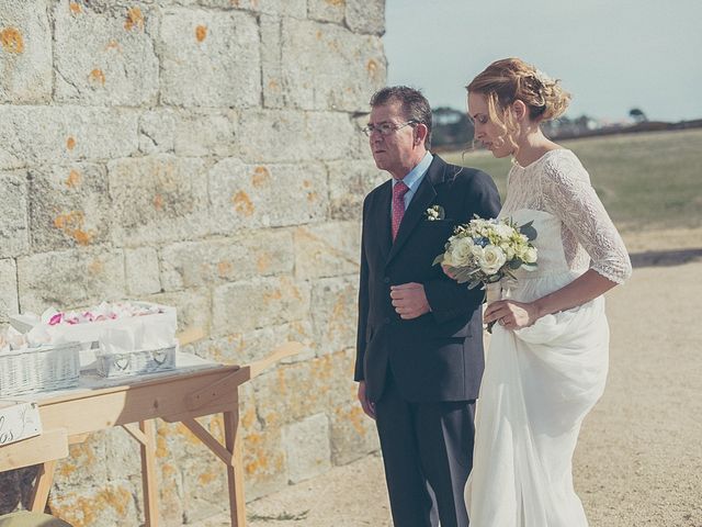 La boda de Daniel y Yasmina en Sanxenxo, Pontevedra 27