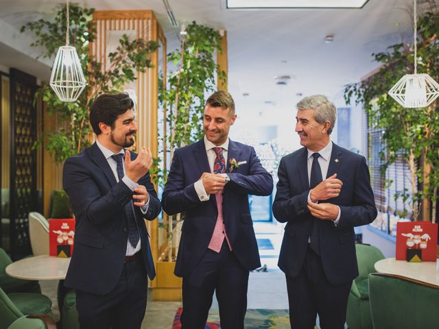 La boda de Victor y Noemí en Torrelodones, Madrid 40