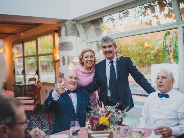 La boda de Victor y Noemí en Torrelodones, Madrid 377