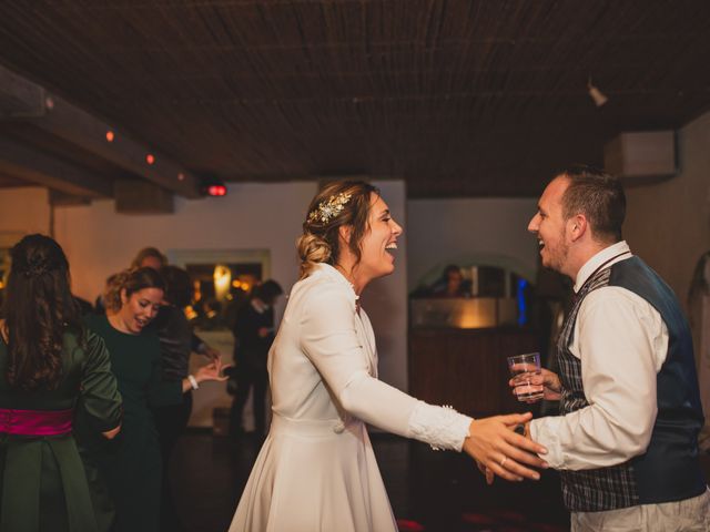 La boda de Victor y Noemí en Torrelodones, Madrid 438