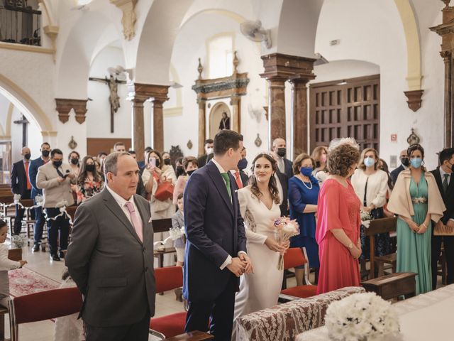 La boda de Azucena y José en Puerto Serrano, Cádiz 22