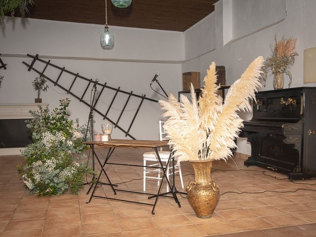 La boda de Cristian y Miriam en La Carlota, Córdoba 15