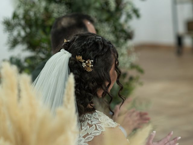 La boda de Cristian y Miriam en La Carlota, Córdoba 23