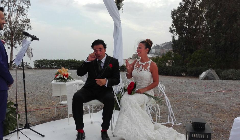 La boda de Víctor  y Auri en Almuñecar, Granada