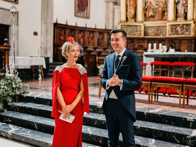 La boda de Carlos y Isabel en Caracuel De Calatrava, Ciudad Real 35