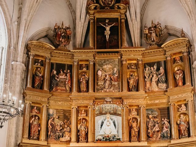 La boda de Carlos y Isabel en Caracuel De Calatrava, Ciudad Real 44