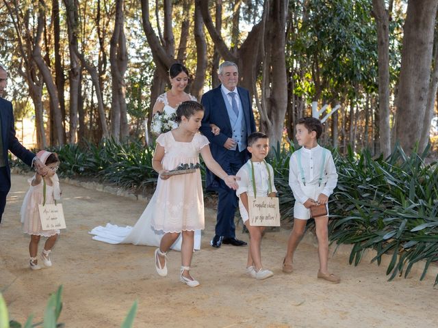 La boda de Curro y Auxi en Villamartin, Cádiz 18
