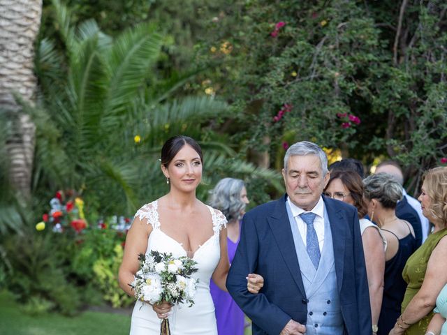 La boda de Curro y Auxi en Villamartin, Cádiz 19