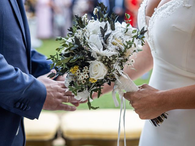 La boda de Curro y Auxi en Villamartin, Cádiz 31