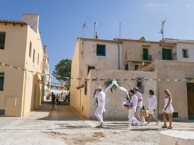 La boda de Mario y Marina en Tabarca, Alicante 5