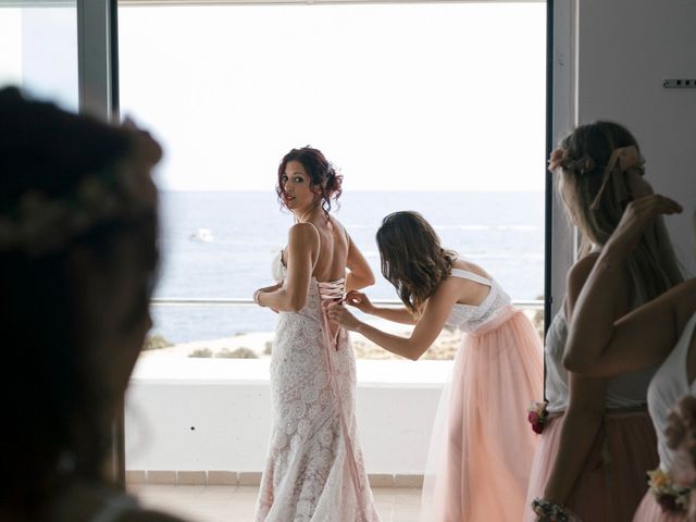 La boda de Mario y Marina en Tabarca, Alicante 14