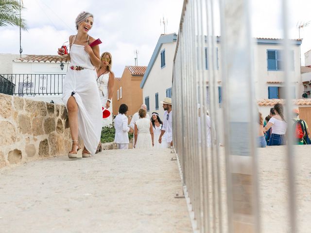 La boda de Mario y Marina en Tabarca, Alicante 26