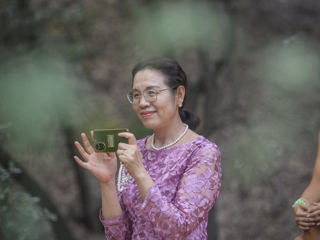 La boda de Alexandra y Li Tian en Caldes De Montbui, Barcelona 13