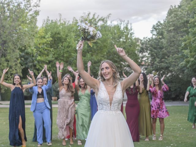 La boda de Alexandra y Li Tian en Caldes De Montbui, Barcelona 28