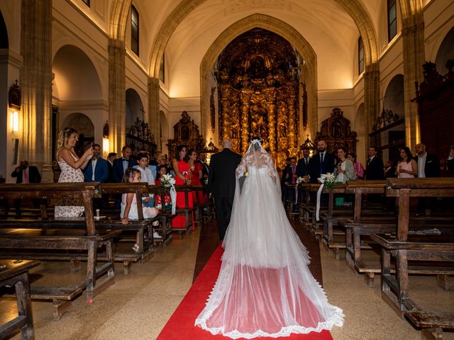 La boda de Luis y Esther en Valoria La Buena, Valladolid 24