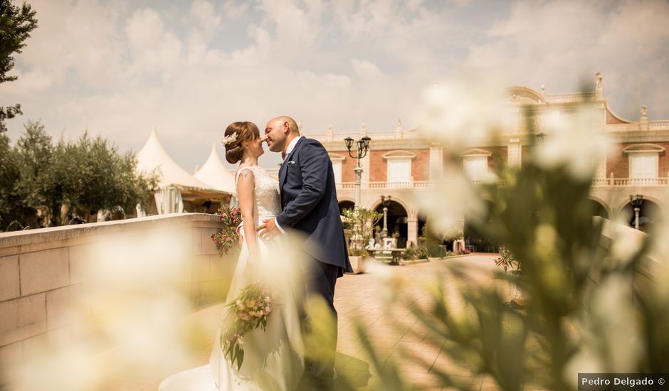 La boda de Juan y Estibaliz en Villacañas, Toledo