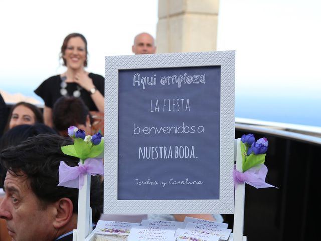 La boda de Isidro  y Carolina  en Benidorm, Alicante 12