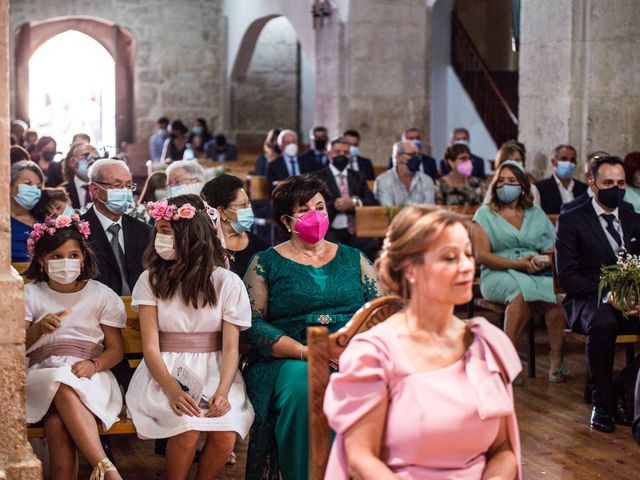 La boda de Víctor y Elena en Valoria La Buena, Valladolid 18