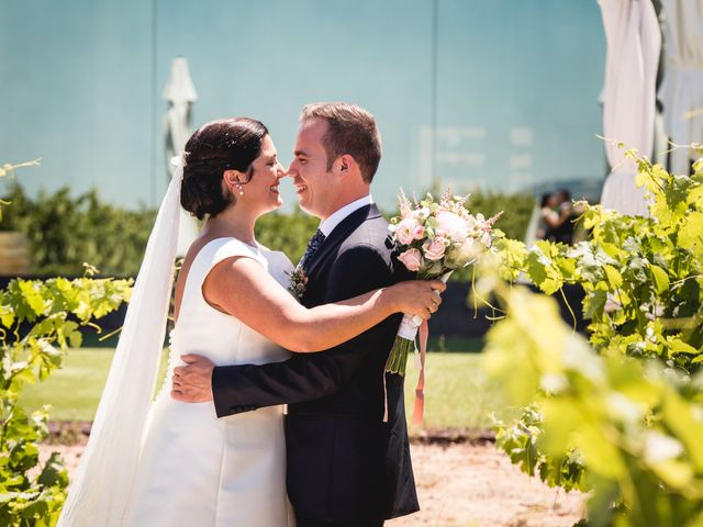La boda de Víctor y Elena en Valoria La Buena, Valladolid 30