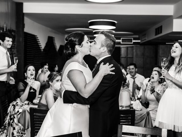 La boda de Víctor y Elena en Valoria La Buena, Valladolid 42