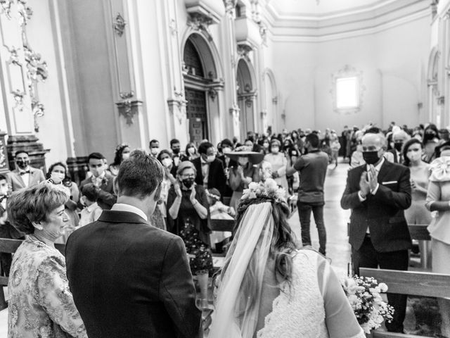 La boda de Valentín y Miriam en Cuenca, Cuenca 15