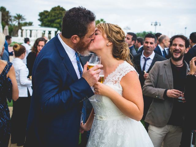 La boda de Guille y Estefi en Valencia, Valencia 27