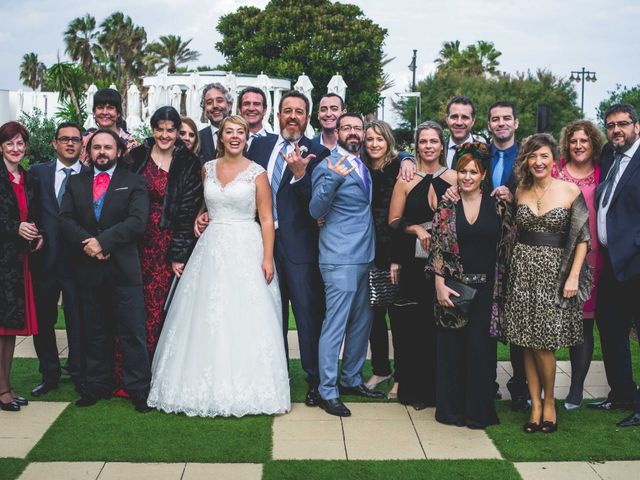 La boda de Guille y Estefi en Valencia, Valencia 43