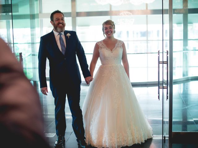 La boda de Guille y Estefi en Valencia, Valencia 49