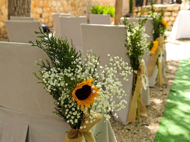 La boda de Jean Pierre y Rosalía en Chinchon, Madrid 35