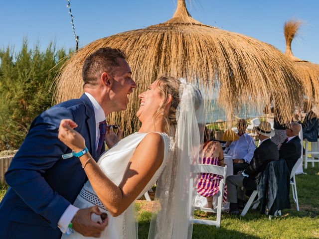 La boda de Daniel y Nieves en Chipiona, Cádiz 43