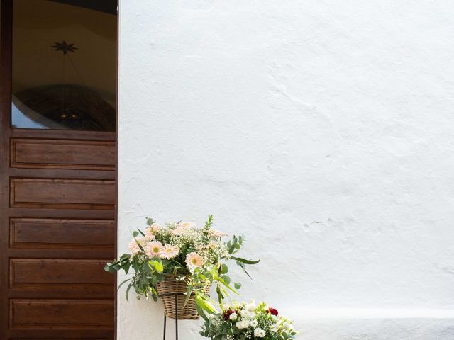 La boda de David y Laura en Santa Eularia Des Riu, Islas Baleares 19