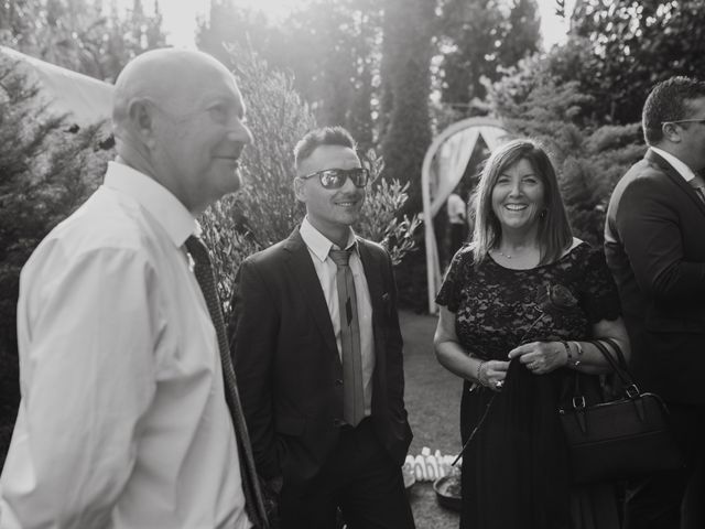 La boda de Alberto y Natalia en Palau De Plegamans, Barcelona 32