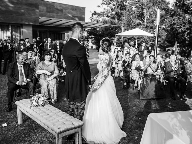 La boda de Pablo y Irene en La Manjoya, Asturias 29