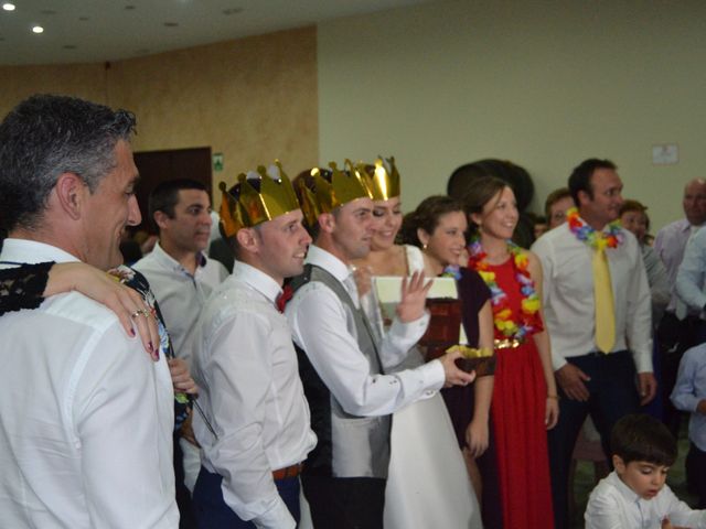 La boda de Antonio y Mª Angeles en Montalban De Cordoba, Córdoba 17