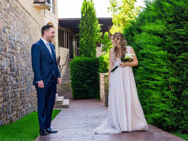 La boda de Maider y Alfonso en Gorraiz, Navarra 23