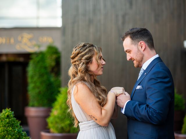 La boda de Maider y Alfonso en Gorraiz, Navarra 36