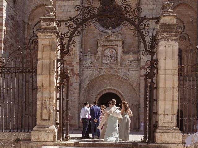 La boda de Sam y Nat en Siguenza, Guadalajara 48